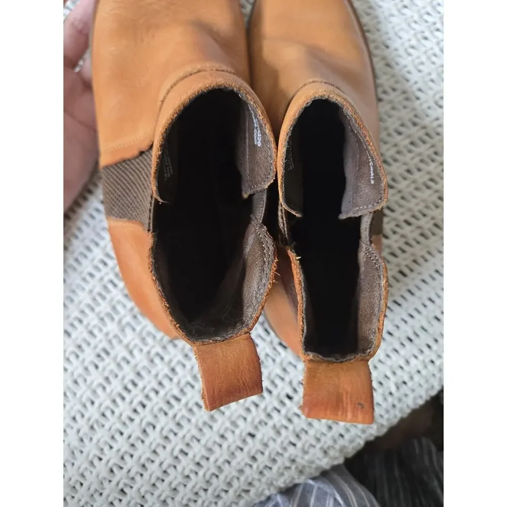 Born Brenta II Chelsea Bootie Wheat Brown Leather Size 7.5 M